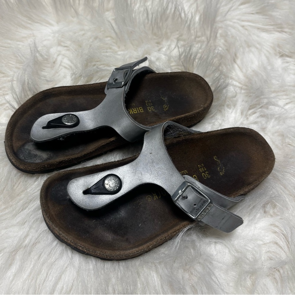 Birkenstock Gizeh Silver Youth Sandals size 30